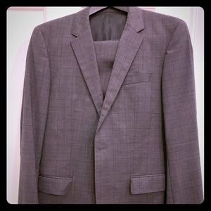 Hugo Boss Suit - 38R